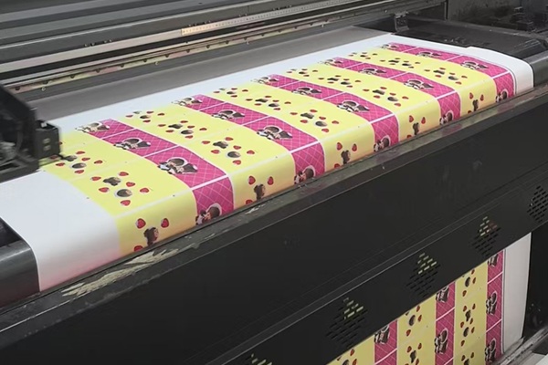 dvanced screen printing, digital printing, heat transfer, sublimation and UV printing technologies